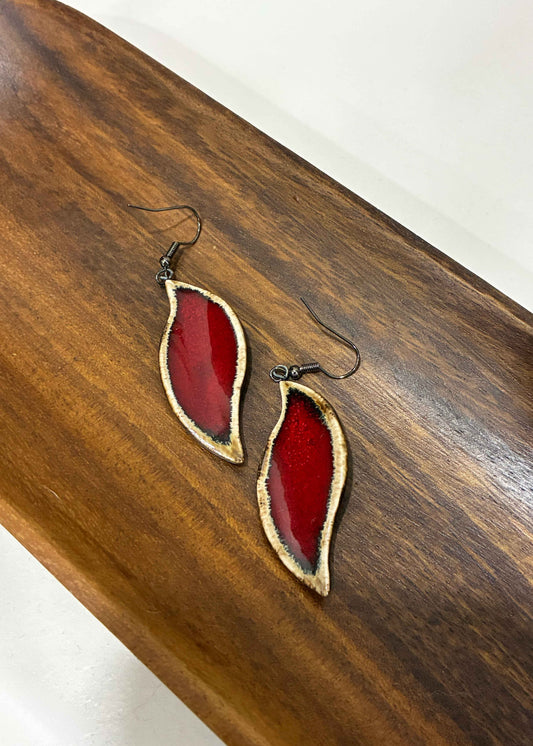 Brinco Ondulado Vermelho