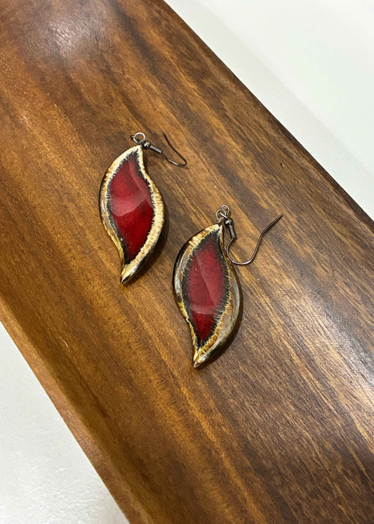 Brinco Ondulado Vermelho